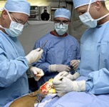 Expert Witness surgeons story picture of surgeons operating from US armed forces pics